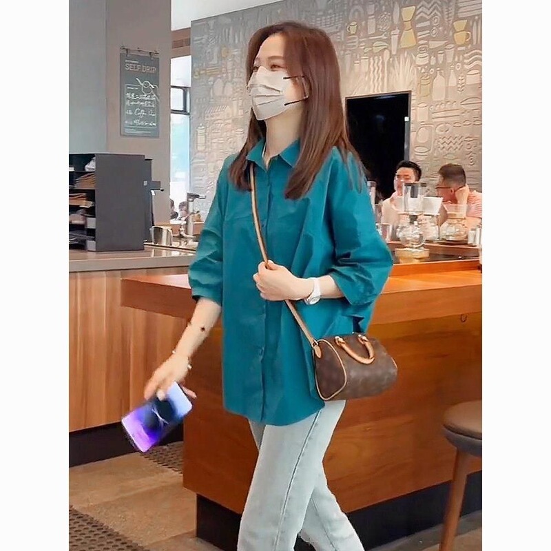 Green women's mid-sleeve shirt, fashionable and stylish, new spring/summer top, loose casual shirt for petite women Green women's mid-sleeve shirt, fashionable and stylish, new spring/summer top, loose casual shirt for petite women