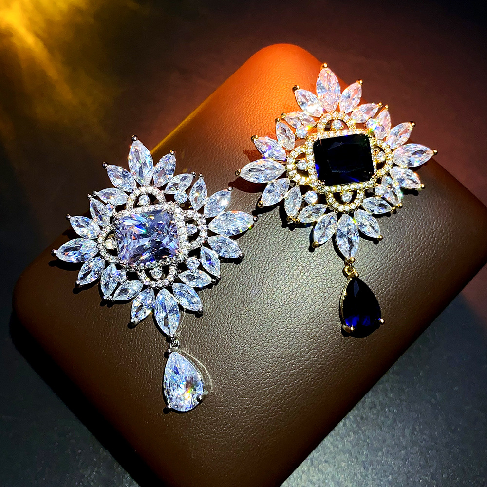 Cross-Border Popular Heavy-Duty Large-Carat Zircon Geometric Badge Water Drop Pendant Brooch Light Luxury High-End Clothing Accessories