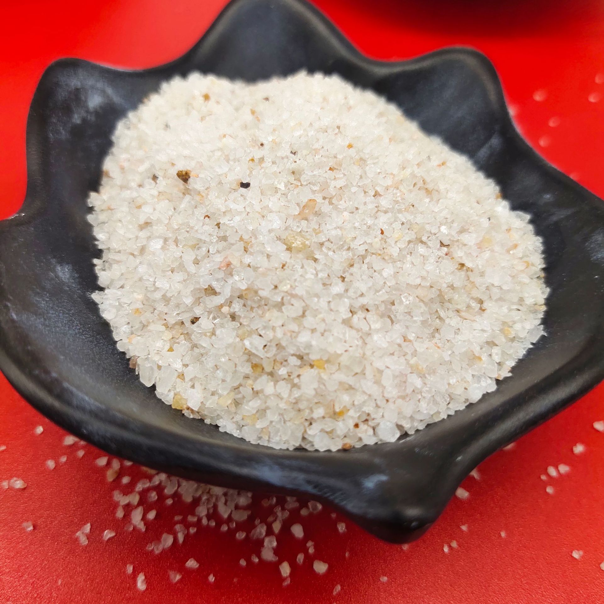 6目-10目白色精制石英砂 园林造景现货 环保坚硬美观 草坪填充用