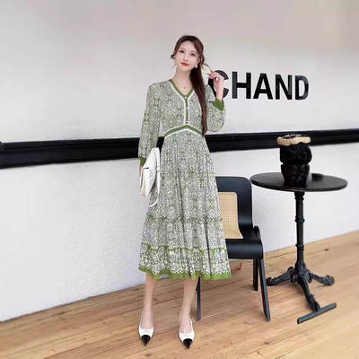 Miyake French Style Tea Break Long-sleeved dress New Green Floral Long Dress V-neck Tight Waist Fashion All-match Elegant Dress