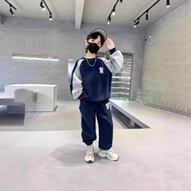 童裤;童套装;普通外套