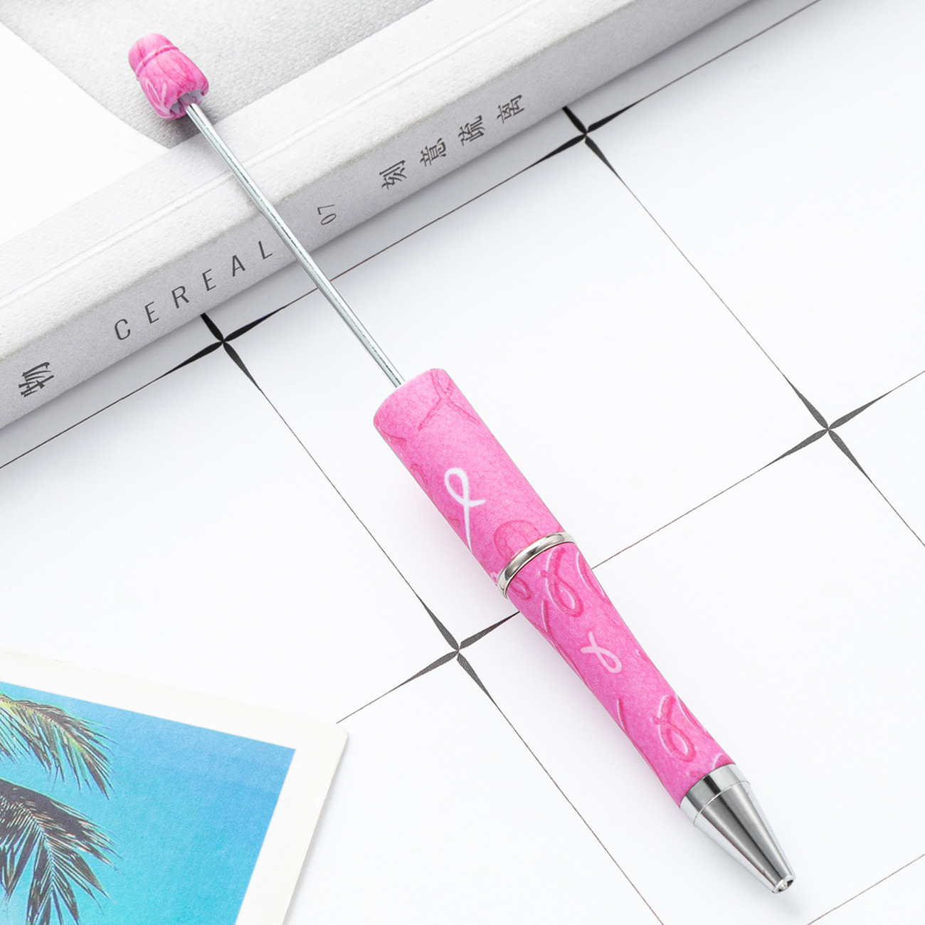 Pluma de cuentas de plástico bricolaje creativo hecho a mano estampado de leopardo pluma floral de cuentas de vaca impresión al por mayor nueva pluma de cuentas de plástico