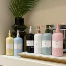 �Ƶ꺆�s��©ϴ���o��ƿPET����;ж�y��ˬ�wˮ���з��b��ƿ500ml