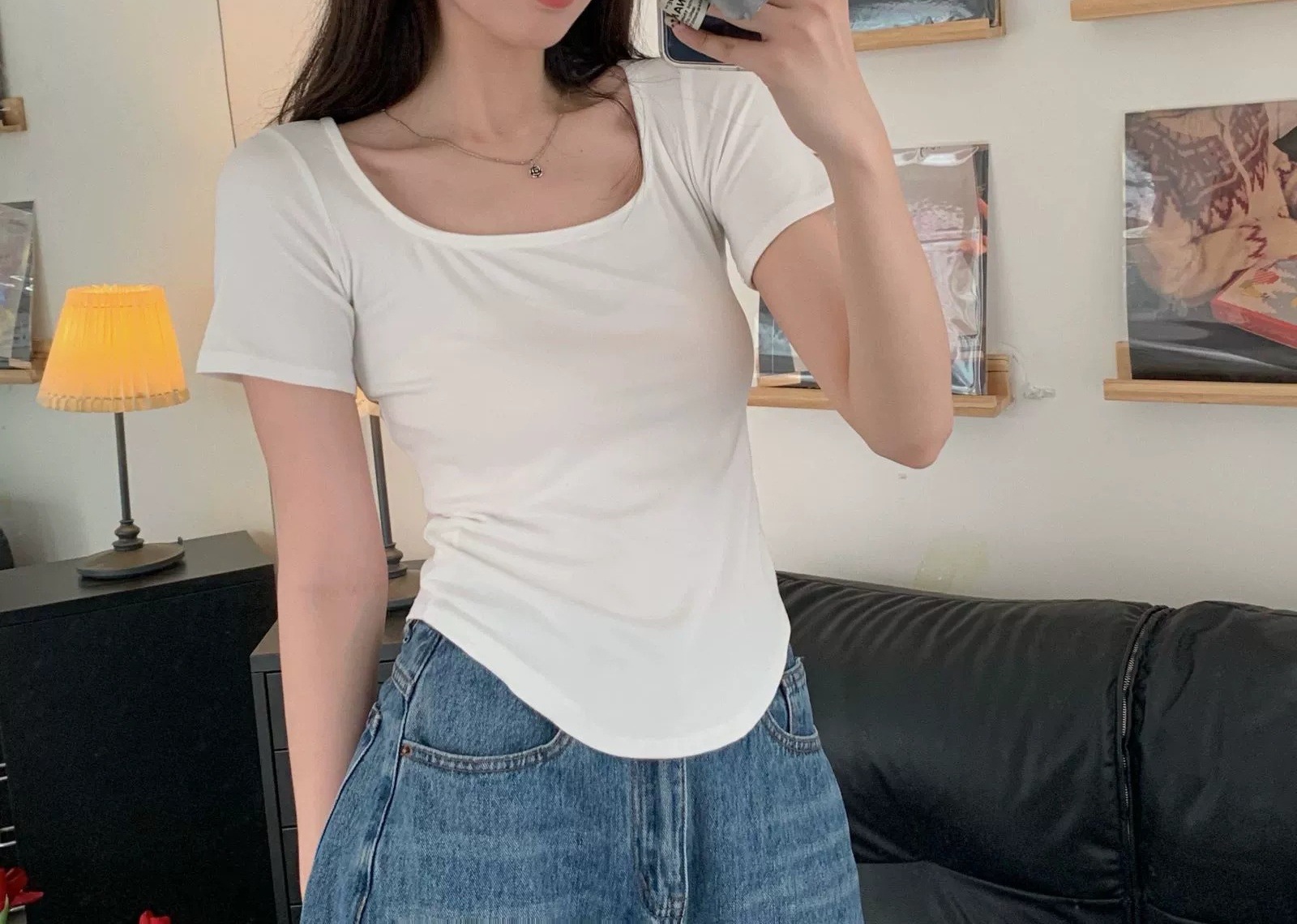 Pure desire niche white short sleeved t-shirt for women in summer 2024, new style with front shoulders to cover the_voghion.com