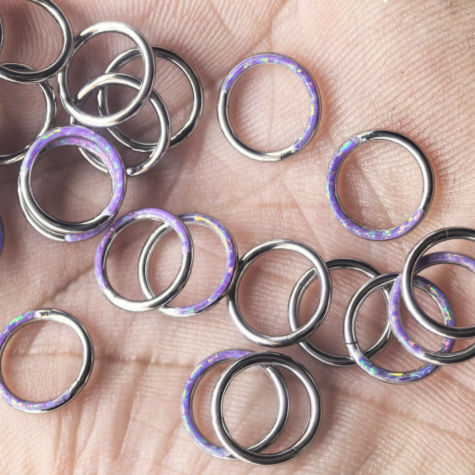 Vendita diretta in fabbrica di orecchini in opale, in acciaio al titanio, con elica, perno, anello piercing multifunzionale per setto nasale_voghion.com