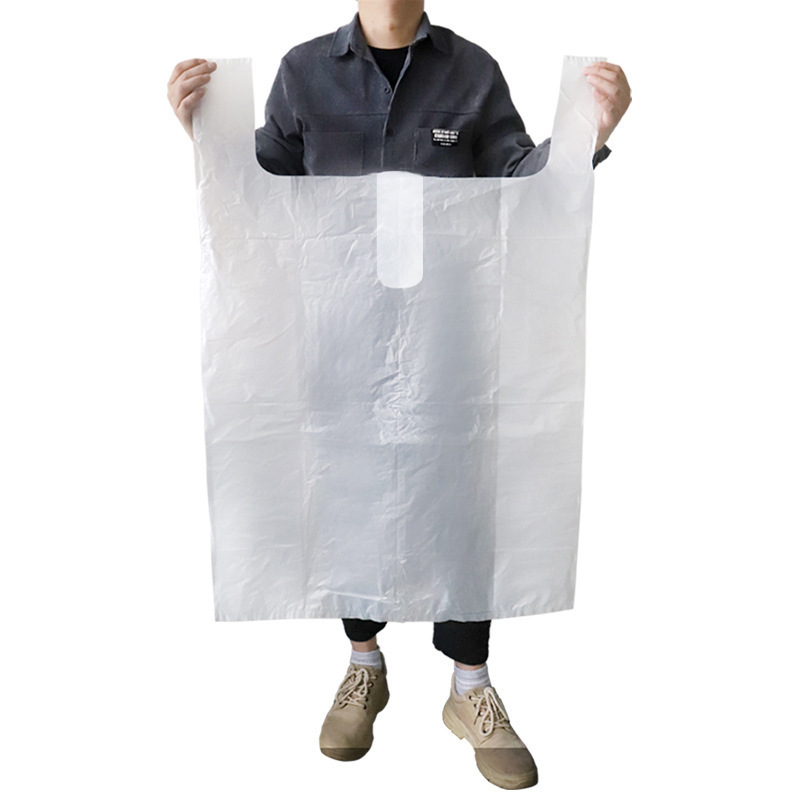 大きいサイズの白い厚手の服は引っ越して包装します。|undefined