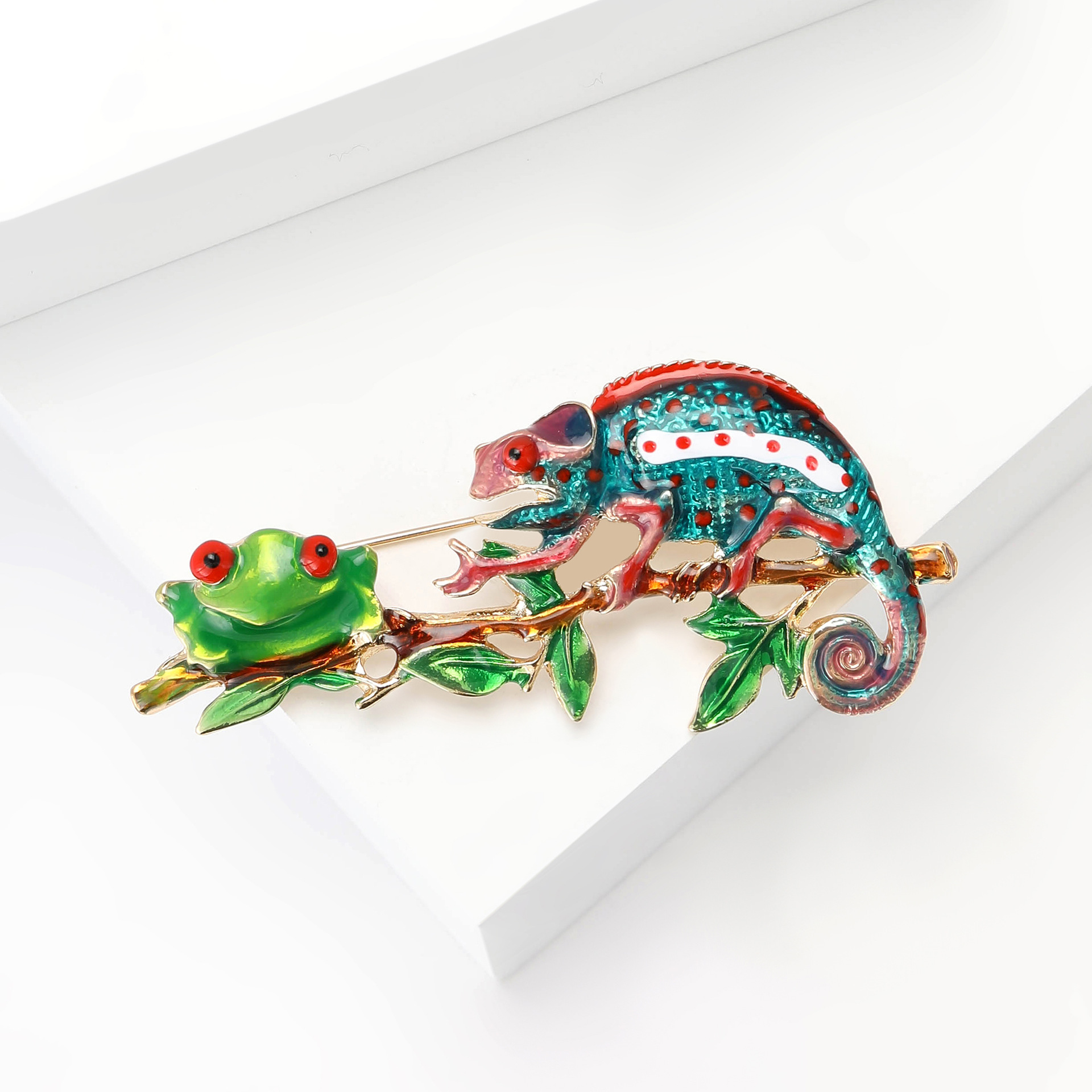 Fashion Enamel Oil Drop Chameleon Frog Brooch Niche Simple Animal Pin Ladies Clothing Accessories