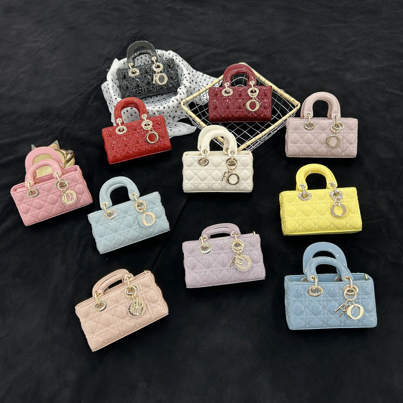 Patent leather horizontal Lady Dior bag for women, 2026 new fashion shoulder crossbody chain bag, high-end handbag, trendy Patent leather horizontal Lady Dior bag for women, 2026 new fashion shoulder crossbody chain bag, high-end handbag, trendy