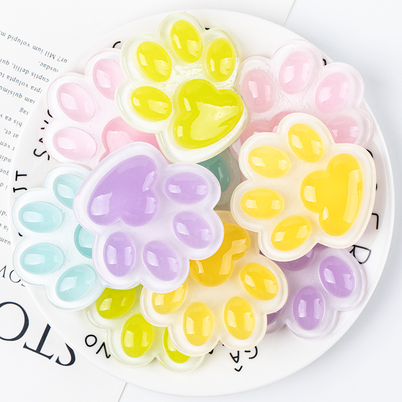 Accesorios de resina de dibujos animados luminoso lindo gato garra DIY crema pegamento teléfono móvil Shell parche accesorios para el cabello accesorios de parche de refrigerador