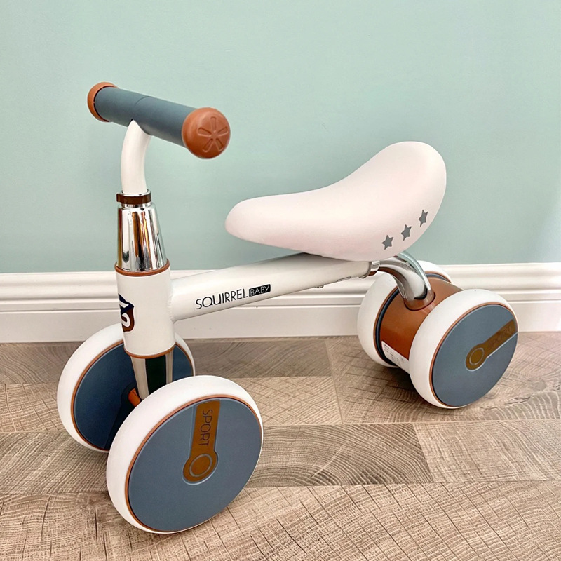 Coche de equilibrio para niños sin pedal 1-3-años de edad bebé juguete niños niño giro scooter