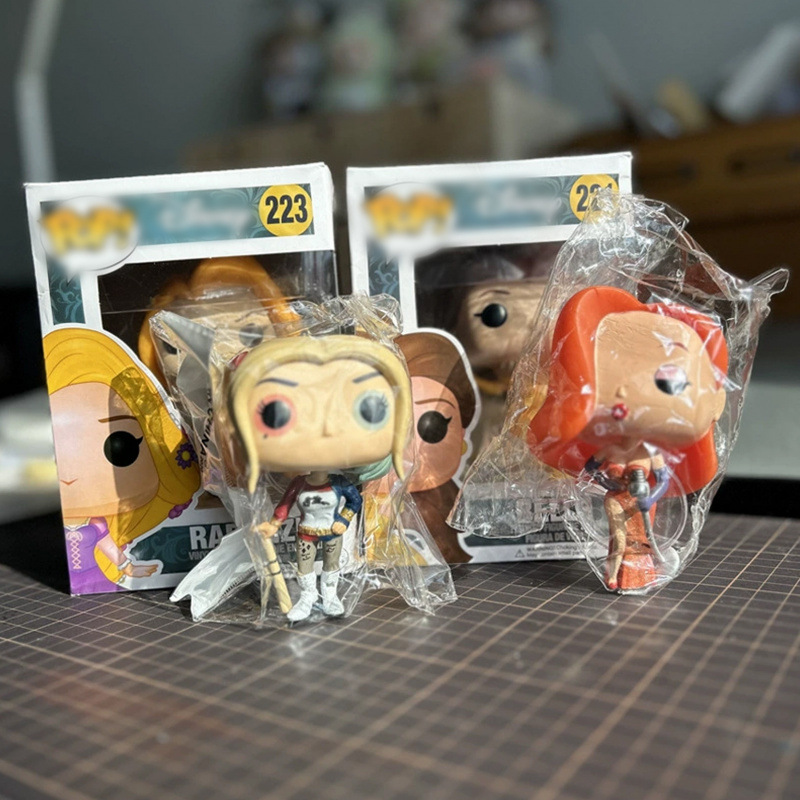 Bella y la bestia viuda negra payaso princesa muñeca caja ciega mano al por mayor pop