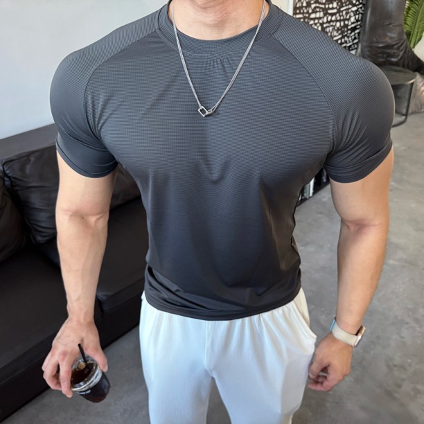 Summer American-Style Short-Sleeved Men's Checkered Ice Silk Cool-Feeling Sports Running Training Quick-Drying Solid Color T-Shirt with Round Neck and Breathable Features