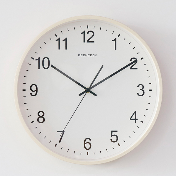 Automatic time-shifting electric wave metal wall clock in school…