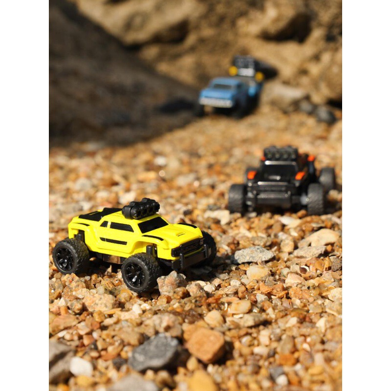 Turbo Racing 1:76 C81 Mini Monster Truck 1/76 Desktop Remote Control Off-Road Vehicle Full Scale Rtr