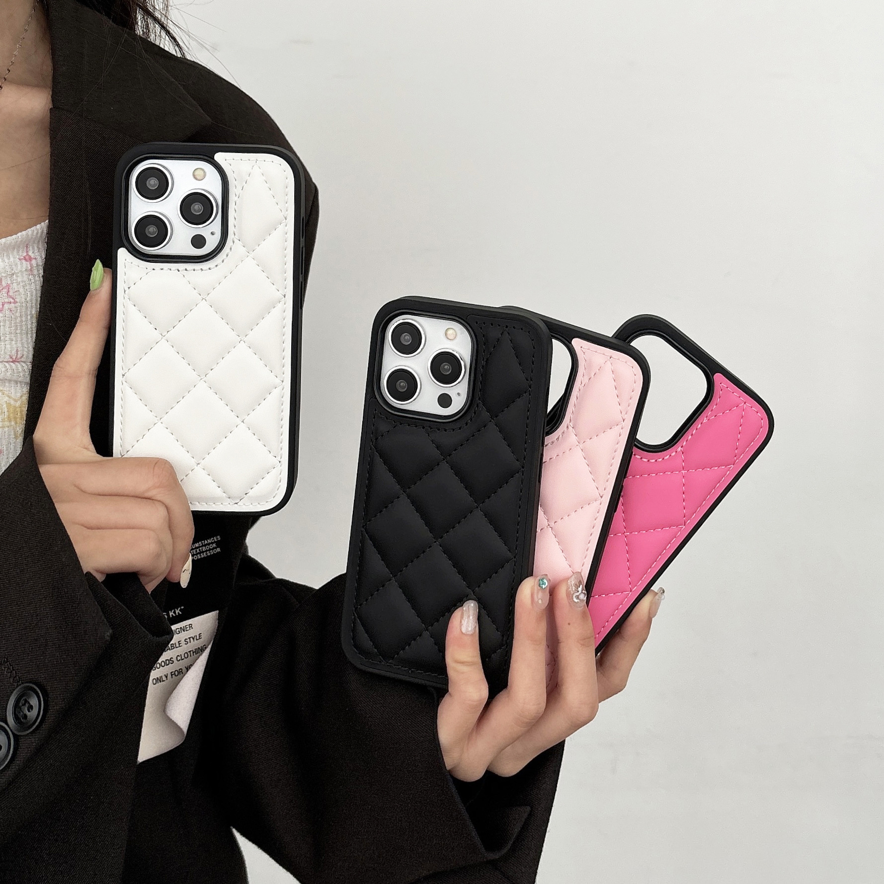 适用iphone17ProMax菱格小香风羽绒服手机壳苹果15高级感14保护套