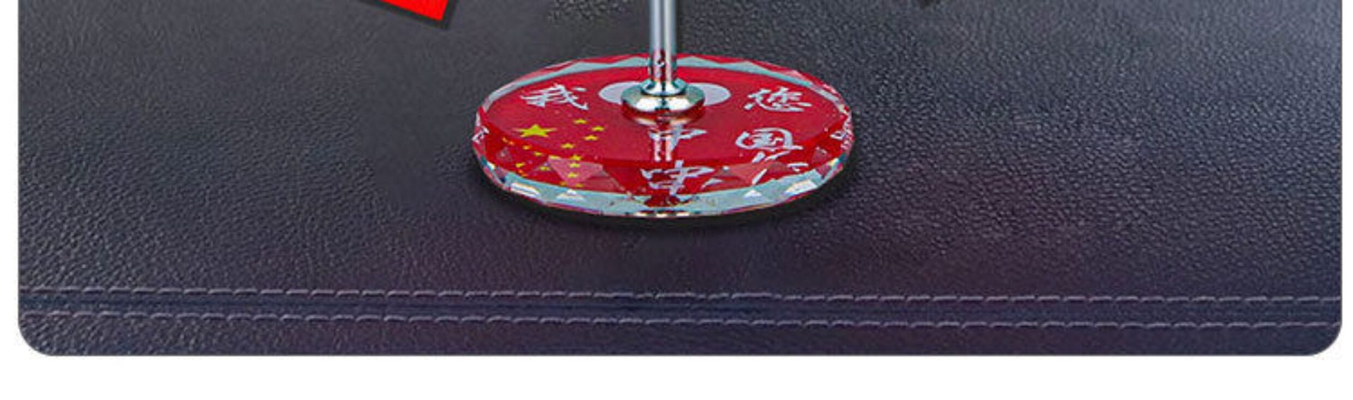 Car-Mounted Small Red Flag Ornament, Dashboard Red Flag Car Decoration, Office Desk Flag, Car Interior Decoration Flag Supplies, Metal