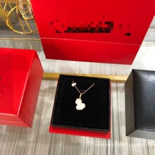 �߰�V��С���J��Ů18Kõ����i��朕r�аٴ�