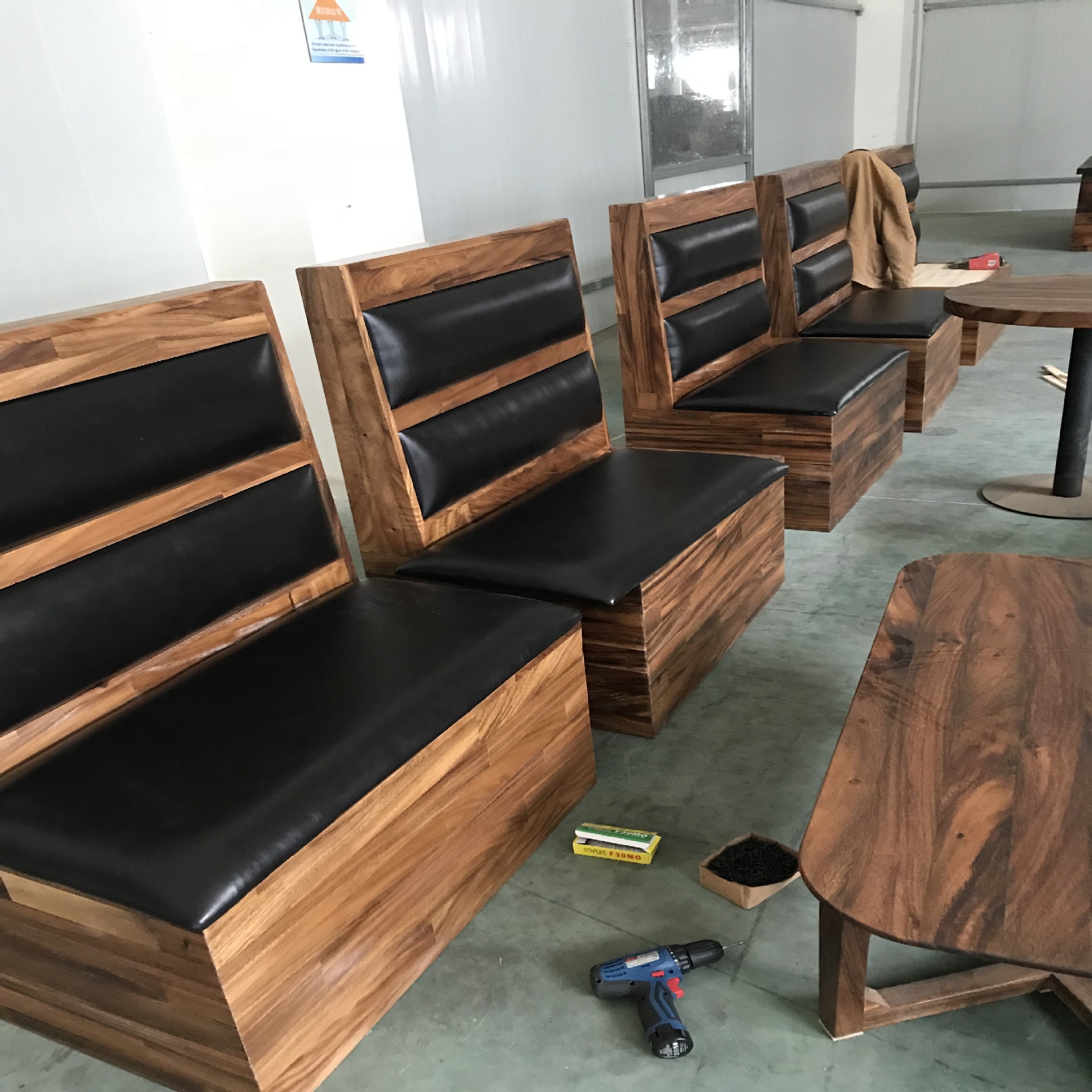 Sofa Booth Single Seat Cafe Milk Tea Shop Table and Chair Set Tea House Western Restaurant Bar Solid Wood Commercial Seating