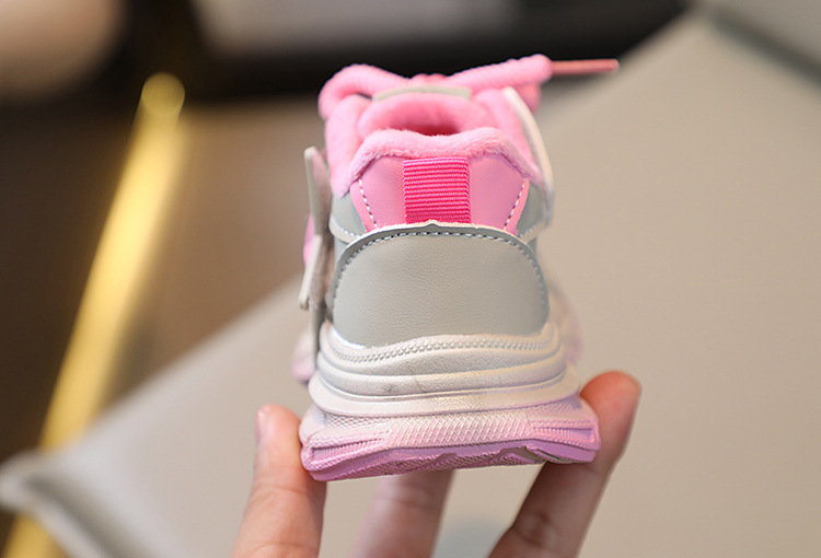 Zapatos deportivos para niños con suela ligera de invierno, edición coreana, dos zapatos de algodón para niños y niñas de 1 a 6 años_voghion.com