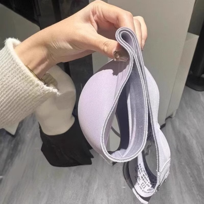 シームレスな乳肌の拡張とウエストの細い女性用下着 2025 新しいコミック胸小さな胸プッシュアップ固定ブラジャー|undefined