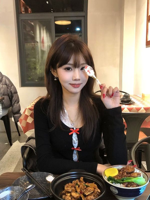 甜辣妹蝴蝶结长袖t恤女秋冬设计感叠穿蕾丝吊带打底衫上衣两件套|undefined