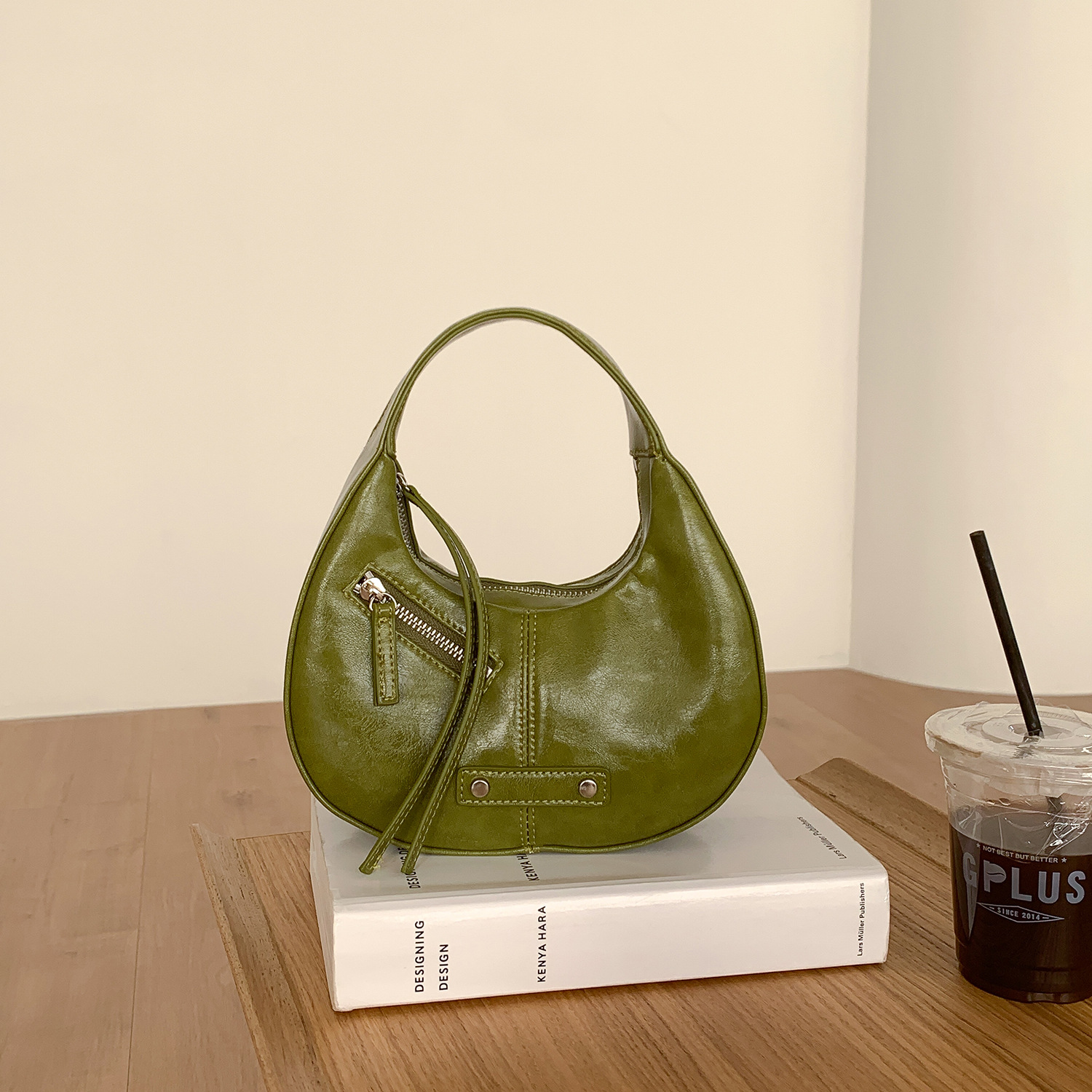 Spring/Summer New Crescent Bag PU Leather Niche Design Korean Style Handbag Trendy Versatile Commuter Mini Tote Bag for Women - Thumbnail 3