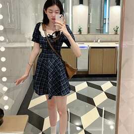法式学院风娃娃领蓝色格子连衣裙女小个子泡泡袖收腰显瘦短裙子