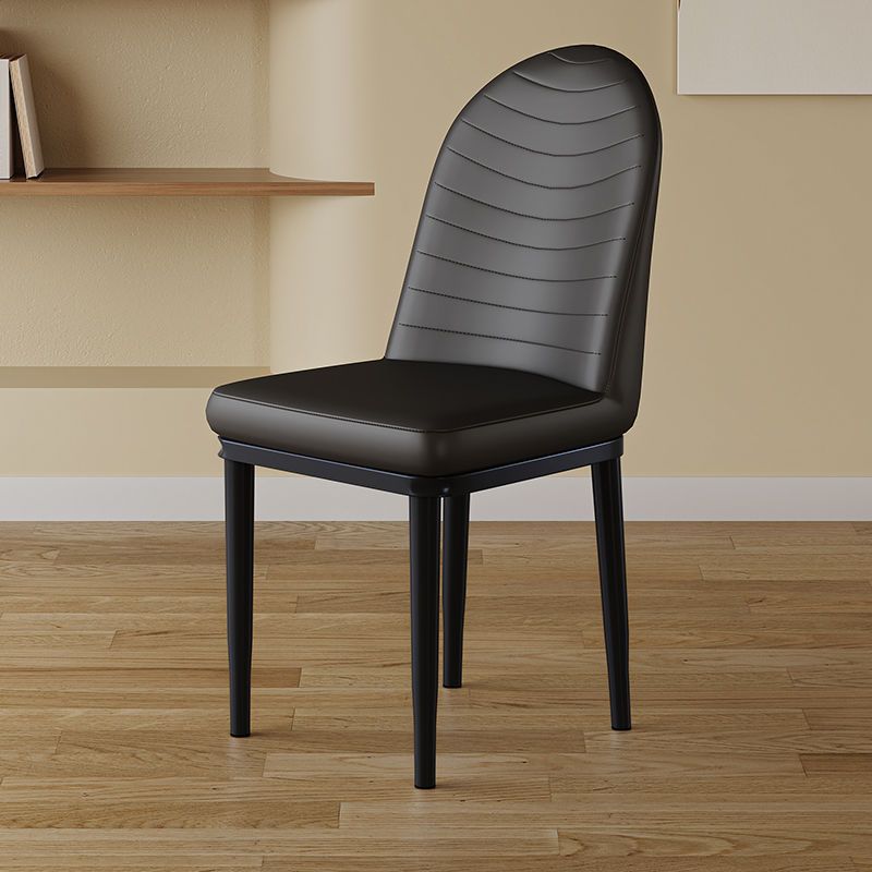Exportación inswind softpack silla de lujo simple silla de comedor doméstica silla de cuero oruga silla pequeña silla de casa