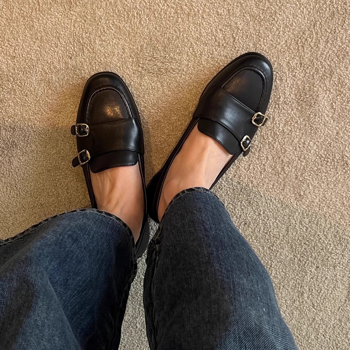 Retro universal comfortable loafers with metal buckle English style…