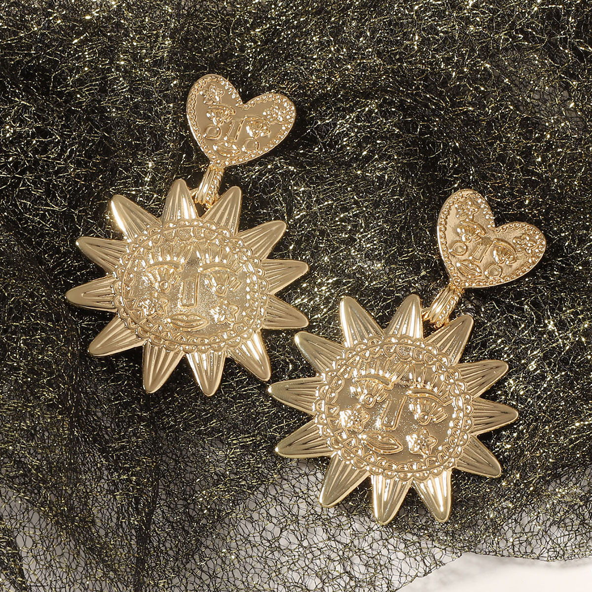 1 Pair Elegant Nordic Style Shiny Sun Heart Shape Sequins Zinc Alloy Drop Earrings display picture 3