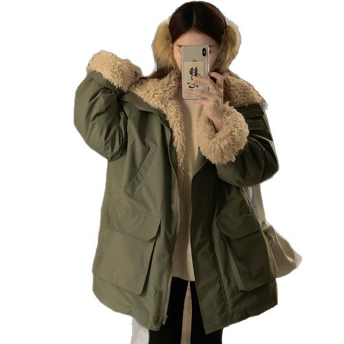 Productos europeos Zhao Lu Si con el mismo estilo para superar la ropa de asalto de mujeres de cachemira de cordero largo y grueso chaqueta de algodón de empalme