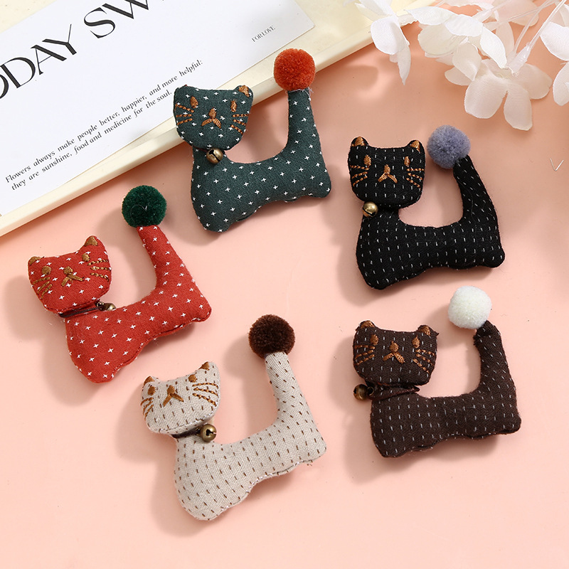Retro Bell Cat Forest-Style Brooch Cute Polka Dot Fur Ball Tail Hair Accessory DIY Clothing Accessories Bag Pendant
