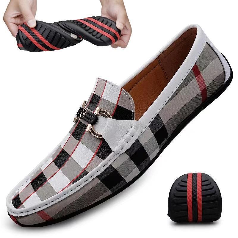 New men's loafers, genuine leather, fashionable British style, popular on Kuaishou, versatile and unique, Korean version, breathable slip-on shoes, large size New men's loafers, genuine leather, fashionable British style, popular on Kuaishou, versatile and unique, Korean version, breathable slip-on shoes, large size