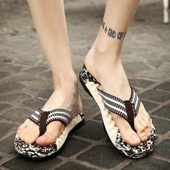 2025 New Massage Flip-Flops Non-Slip Wear-Resistant Rubber Outdoor Beach Slippers Men's Outwear Summer Men's Sandals