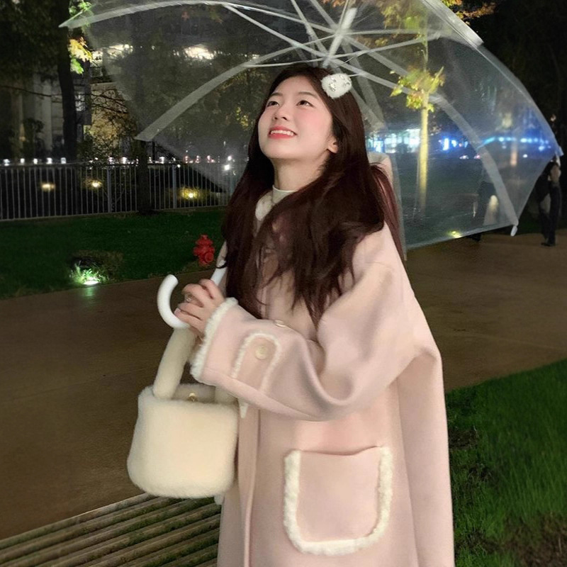 韩系粉色牛角扣呢子大衣女秋冬慵懒可爱高级感宽松中长款毛呢大衣