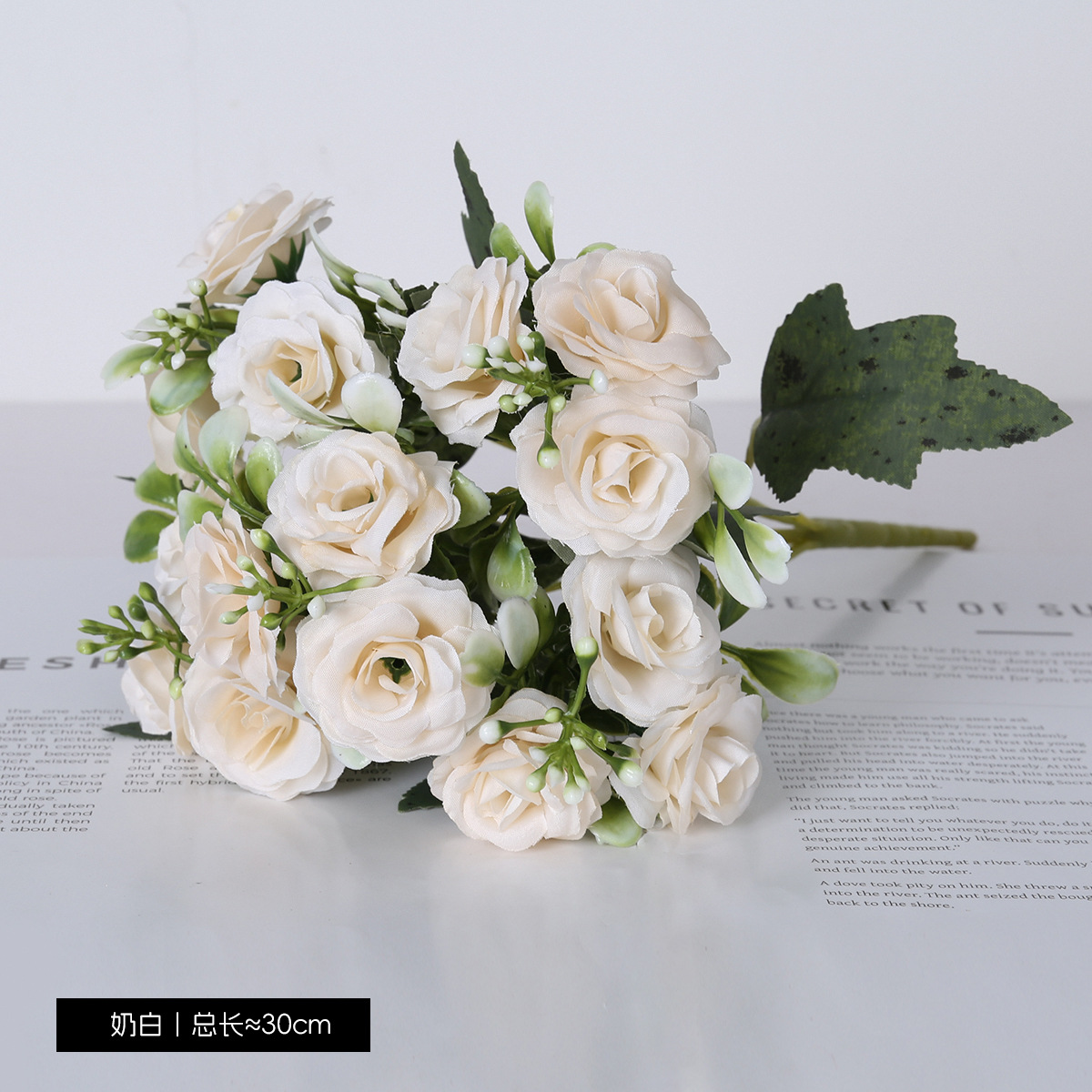 15 flores europeas de flores de rosa pequeña flor de seda para la decoración de la mesa de la sala de estar arco de boda
