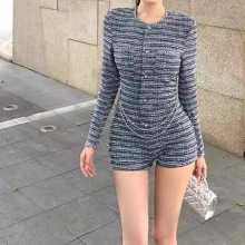 早秋修身气质打底裤子显瘦高腰连衣短裤法式小香风长袖连体裤女装
