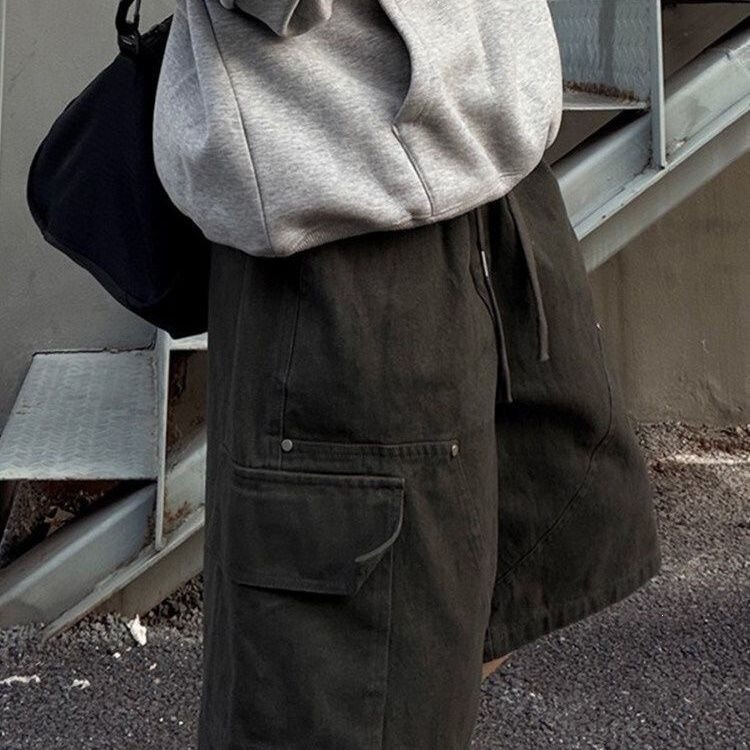 American-style washed workwear men's shorts, lumberjack pants, men's loose-fitting knee-length shorts American-style washed workwear men's shorts, lumberjack pants, men's loose-fitting knee-length shorts