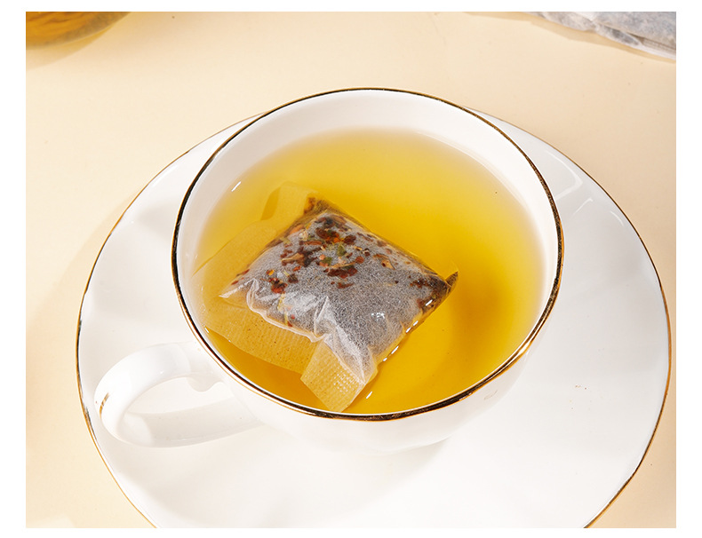 Sang Ju Yin Herbal Tea Blend Mulberry Leaf Chrysanthemum 30 Teabags 150g Sugar Free Cold Brewed in use