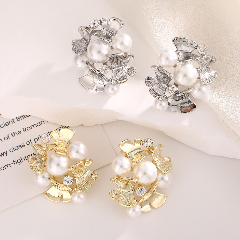 Radiant Petal Gemstone Butterfly Pearl Drop Earrings For Women_voghion.com