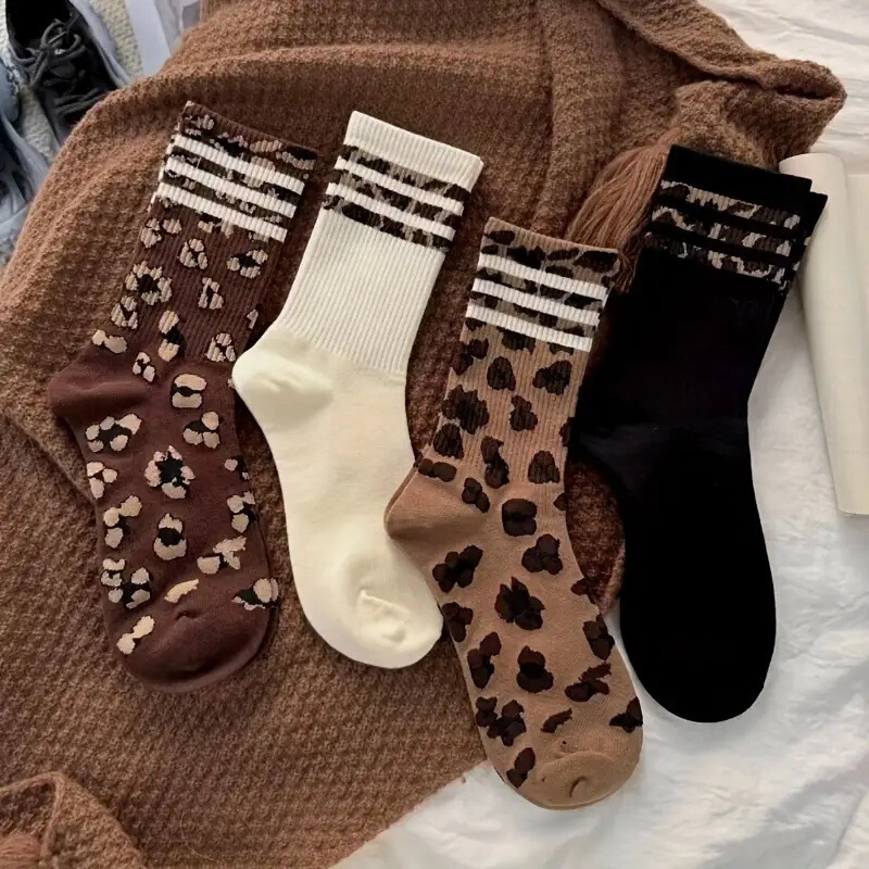 Leopard Print Socks for Women, Mid-Calf Socks, Spring and Autumn Korean Style Trendy Socks, Spotted Leopard Print Long Socks, Versatile Non-Slip Women's Cross-Border