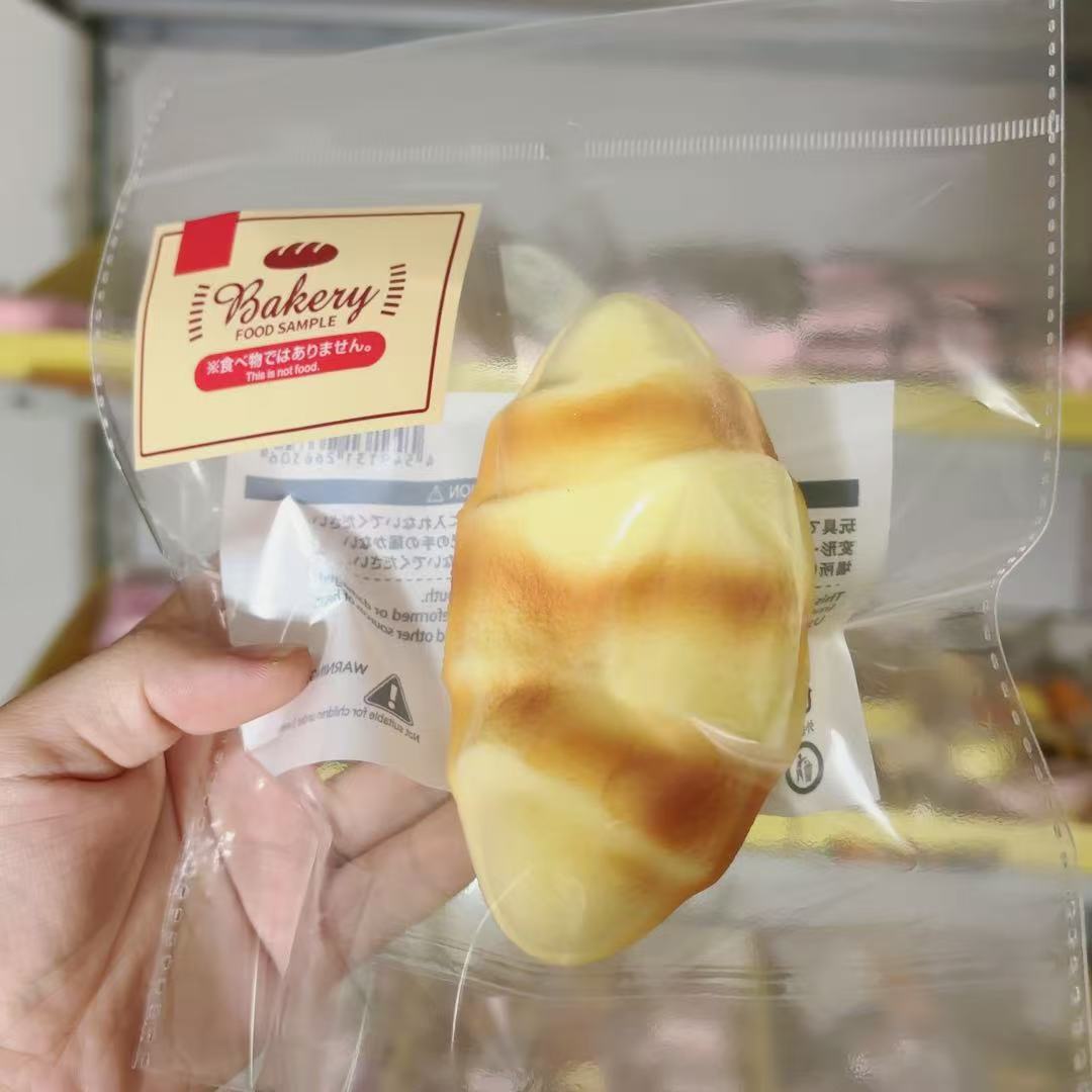 느린 리바운드를 갖는 젖고 부드러운 뿔 1개