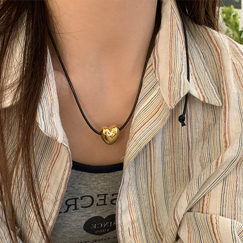 Fever Heart Pendant Necklace for Women - Summer High-End Design, Unique Slip Cord Lock Bone Chain Adjustable Collar Necklace