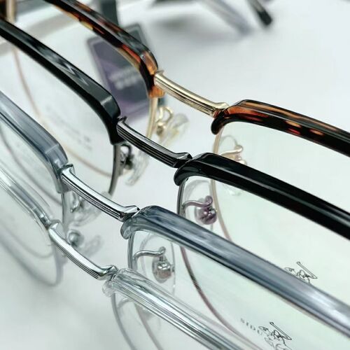 Shenzhen high-end business pure titanium glasses frame same style hot selling retro glasses frame optical myopia glasses half titanium