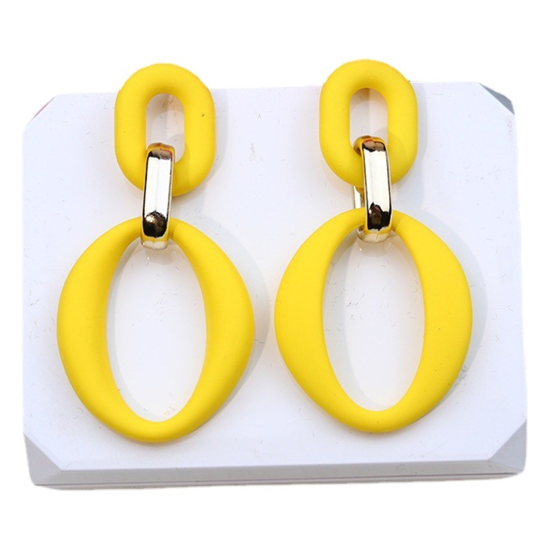 Chain Buckle Spray-Painted Earrings, Fashionable and Unique Acrylic Fresh Earrings, Autumn and Winter High-End Earrings