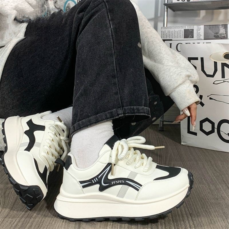 Zapatos deportivos de suela gruesa de diseño original de mujer, primavera y otoño de 2025, nuevos zapatos retro de altura en la tendencia