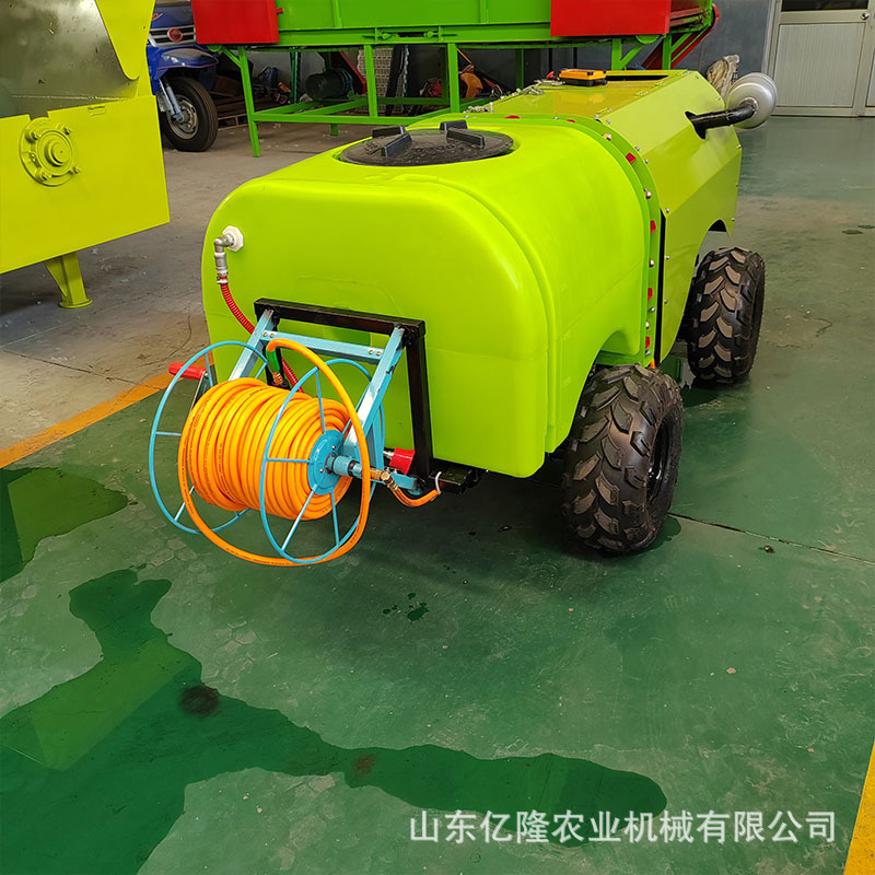 水冷柴油12马力遥控打药机 大棚果园自走式喷药机 四驱送风打药机