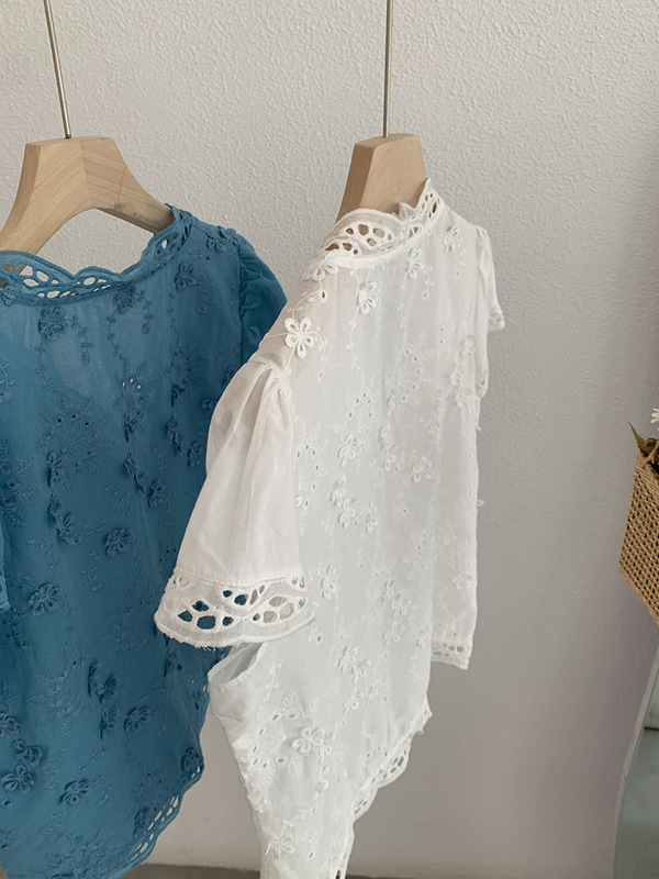 欧瑪莱の波vネックの透かし彫りの刺繍の立体の小さい花の半袖のシャツの夏の新型の復古の上着の3525|undefined