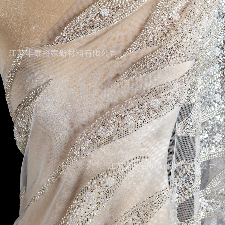Tejido de malla bordado blanco sequinilla cuentas de clavado tridimensional perforación tela de malla bordada cuentas de flor tela de boda