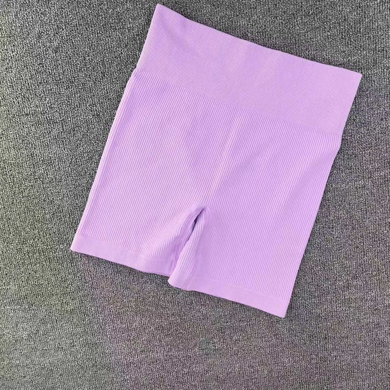 Фиолетовый